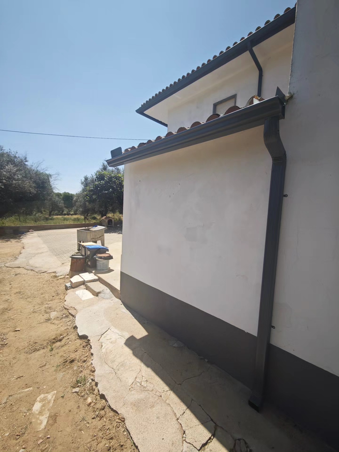 Caleira e tubo de queda em alumínio cinzento escuro