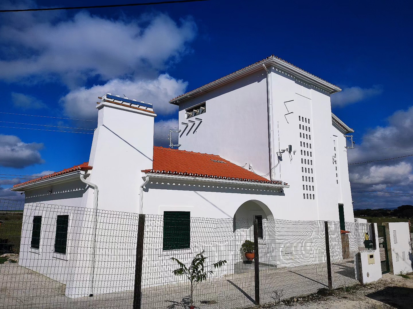 Caleiras instaladas em casa de campo alentejana